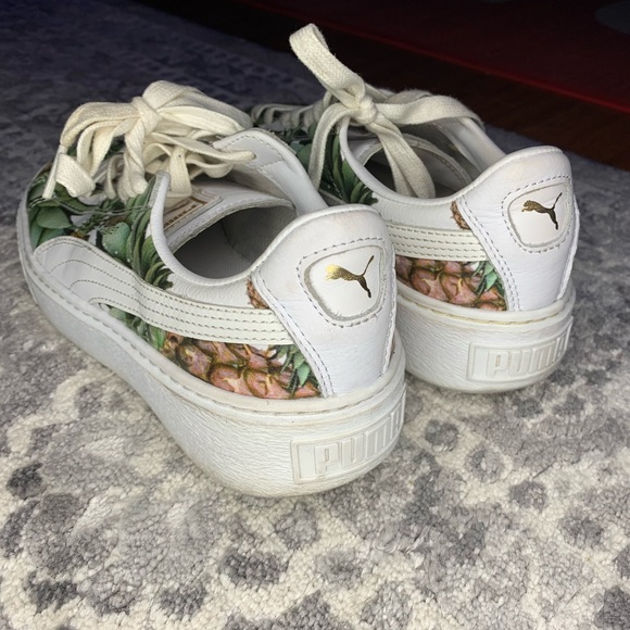 Tropical leaf print Puma shoe - Picture 3 of 4